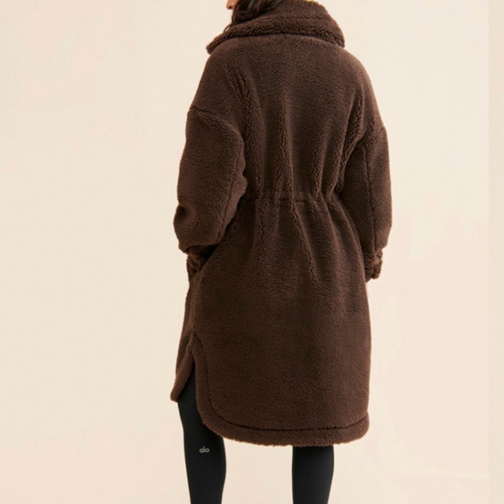 Varley Jones Sherpa Coat - Picture 2 of 10